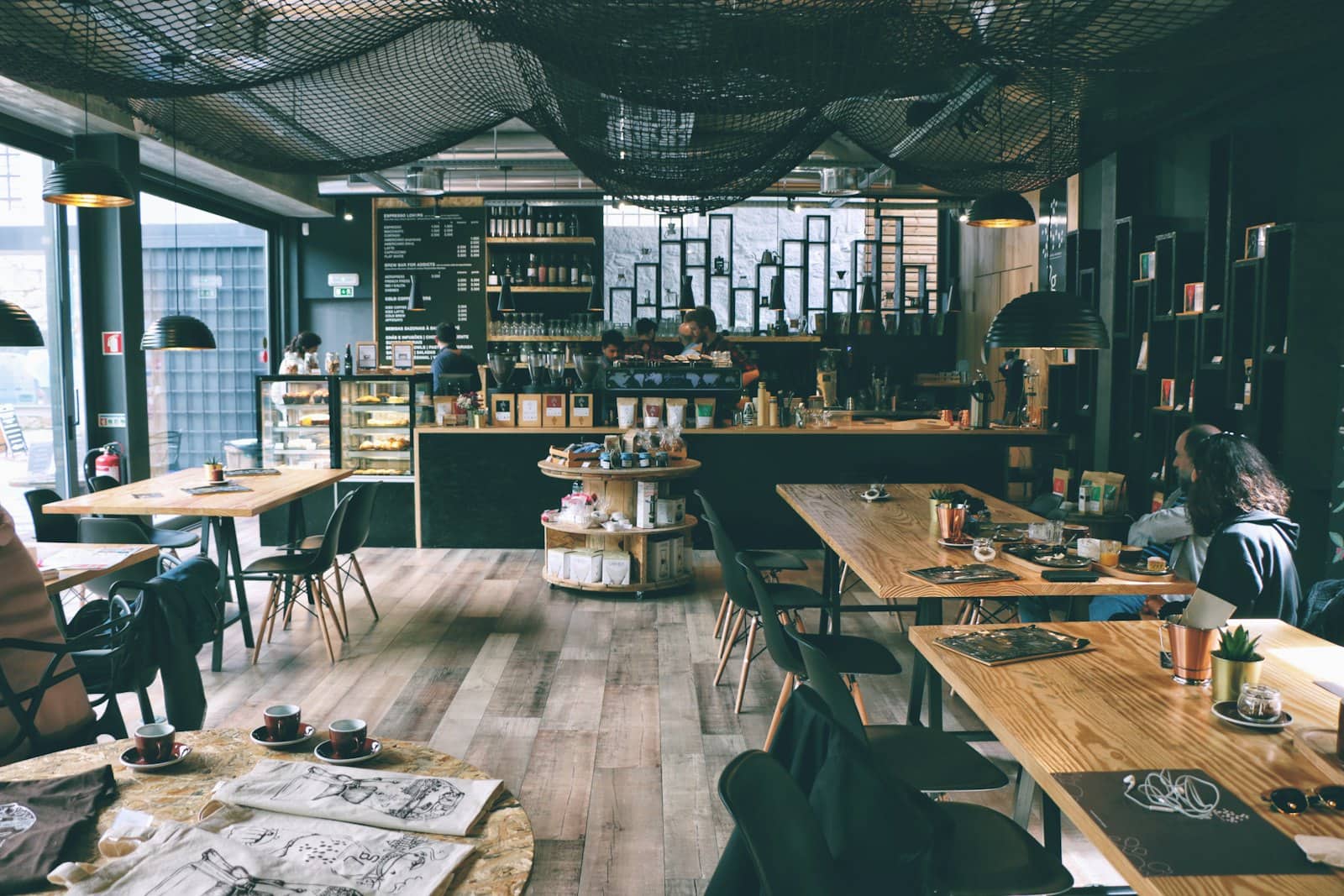 Quầy pha chế của quán cafe